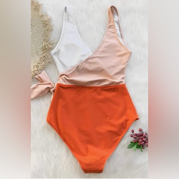 CUPSHE Women's One Piece Swimsuit Wrap Color Block Tie Side Bathing Suit - Picture 2 of 7